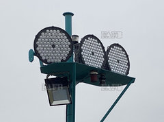 AAA SPOT LIGHTS NEW 250W 14.5” or 500W 18.5” IDEAL FOR SEARCHING FOR DAHNS - ID:110078
